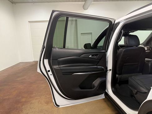 Used 2026 Chevrolet Traverse LT AWD/4WD image 45