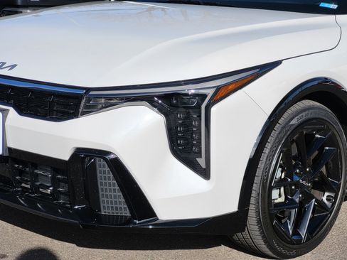 Used 2025 Kia K4 GT-Line Turbo image 8