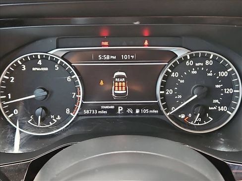 Used 2024 Nissan Pathfinder SV FWD image 11
