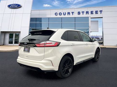 Certified 2024 Ford Edge ST-Line AWD/4WD image 5