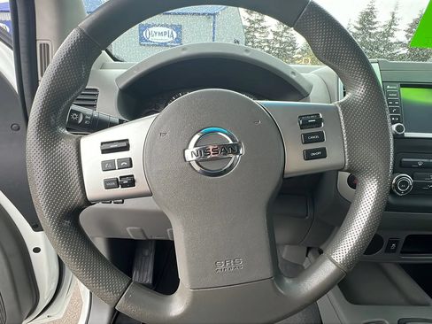Used 2019 Nissan Frontier S RWD image 16