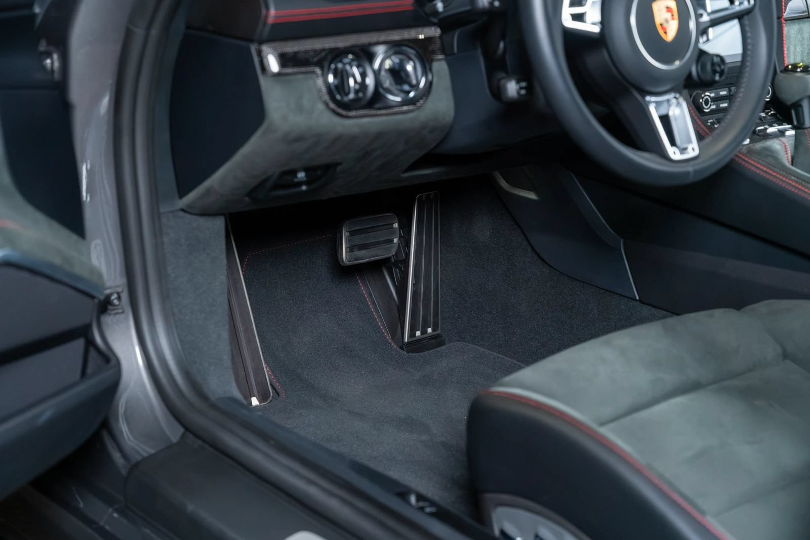 Used 2024 Porsche 718 Cayman GTS RWD image 73