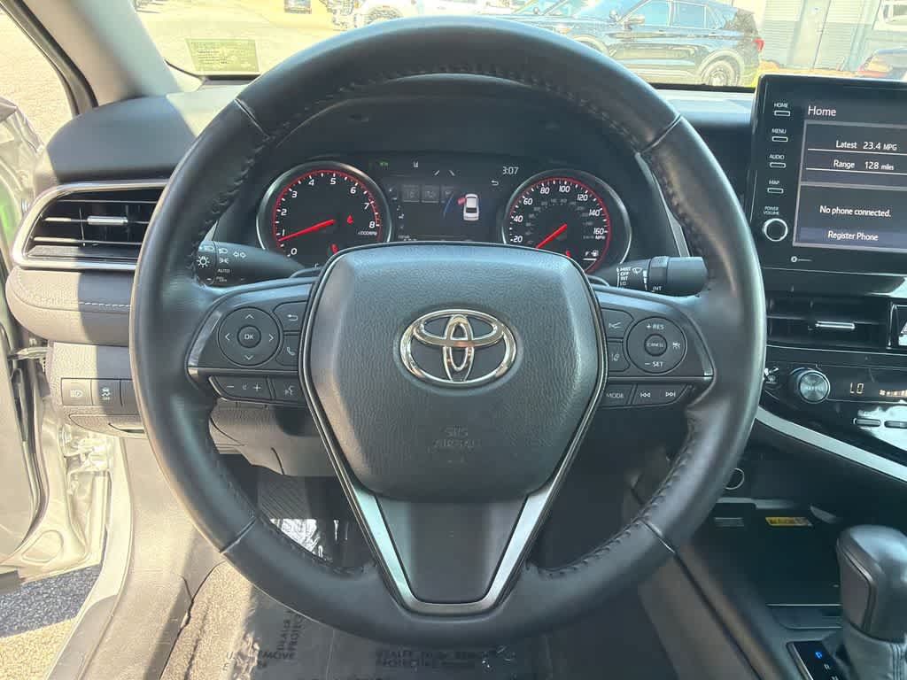 Used 2022 Toyota Camry XSE FWD image 21