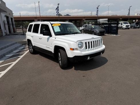 Used 2016 Jeep Patriot High Altitude AWD/4WD image 18