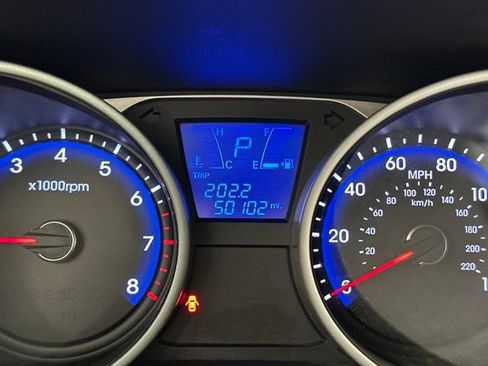 Used 2013 Hyundai Tucson GLS image 18