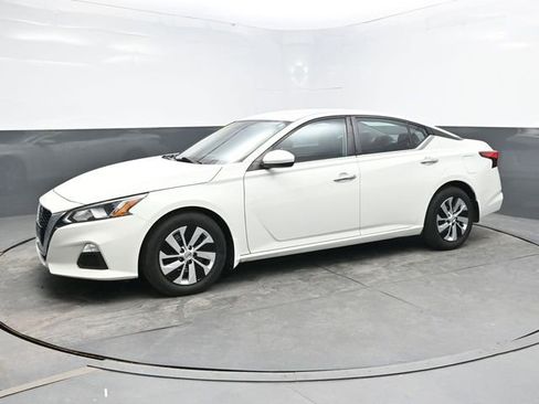 Used 2020 Nissan Altima 2.5 S FWD image 3