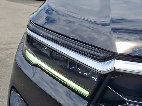 Used 2025 Honda Pilot Elite image 9