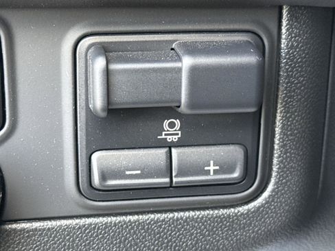 Used 2025 GMC Yukon Elevation w/ Elevation Premium Package image 16