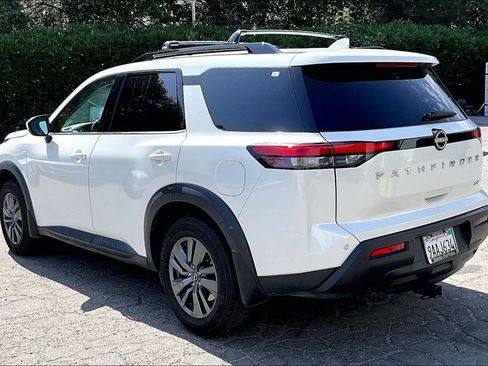 Used 2022 Nissan Pathfinder SV FWD image 6