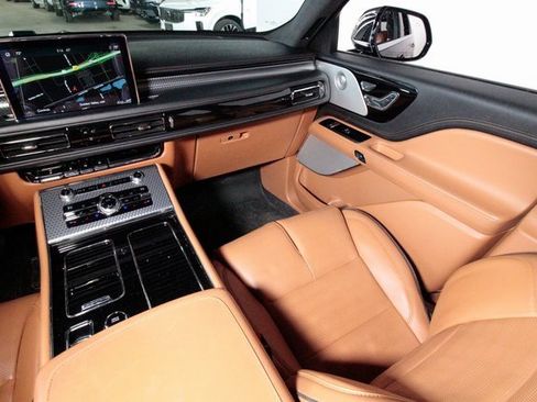 Used 2020 Lincoln Aviator Black Label w/ Dynamic Handling Package image 7