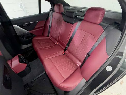 Certified 2026 BMW i5 eDrive40 AWD/4WD image 25