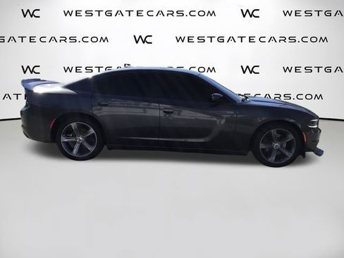 Certified 2018 Dodge Charger R/T image 11