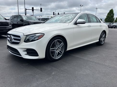 Used 2019 Mercedes-Benz E 300 4MATIC image 2