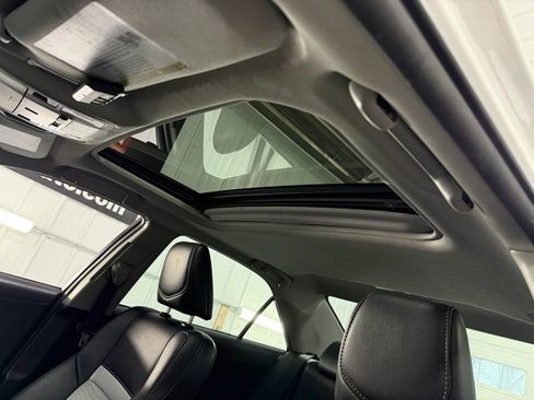 Used 2014 Toyota Camry SE image 16