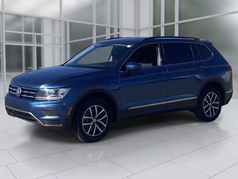 Used 2020 Volkswagen Tiguan SE image 2