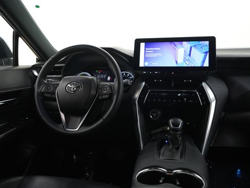 Used 2024 Toyota Venza Nightshade image 14