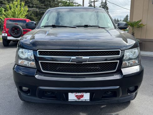 Used 2013 Chevrolet Tahoe LT w/ Luxury Package AWD/4WD image 2
