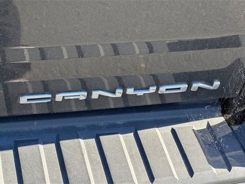 Used 2022 GMC Canyon Denali image 24