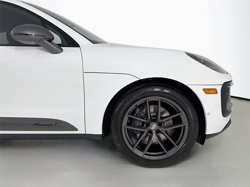 Used 2023 Porsche Macan Turbo AWD/4WD image 29
