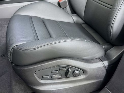 New 2026 Porsche Cayenne E-Hybrid image 13