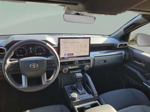 Certified 2025 Toyota Tacoma TRD Off-Road image 20