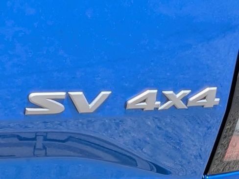Used 2024 Nissan Frontier SV w/ SV Convenience Package AWD/4WD image 12