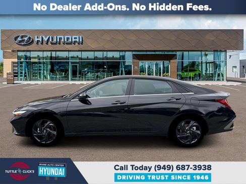 New 2026 Hyundai Elantra SEL Sport FWD image 3