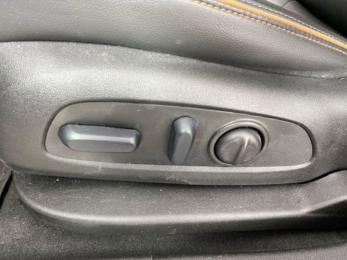 Used 2023 GMC Acadia AT4 w/ Technology Package image 12