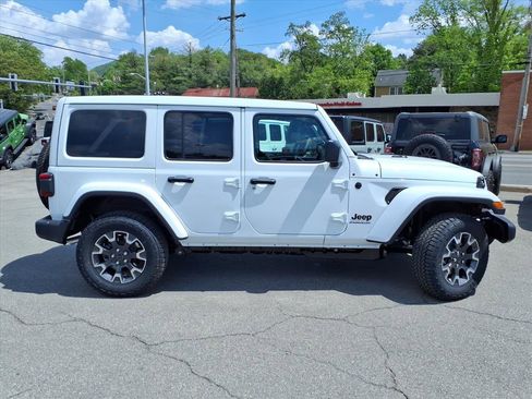 New 2026 Jeep Wrangler Sahara AWD/4WD image 3
