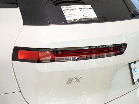 New 2026 BMW iX xDrive45 image 9