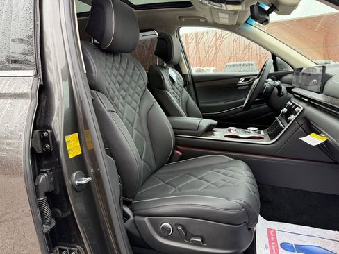 Used 2025 Genesis GV80 3.5T Prestige image 27