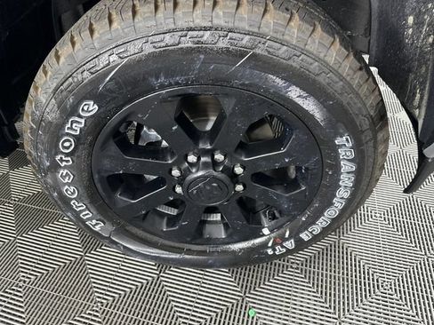 New 2026 RAM 3500 Big Horn AWD/4WD image 12