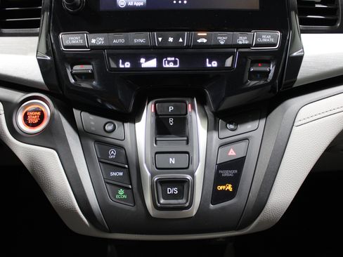 Used 2024 Honda Odyssey EX-L image 17