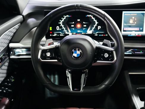 Used 2023 BMW 760i xDrive w/ Luxury Rear Seating Package AWD/4WD image 30