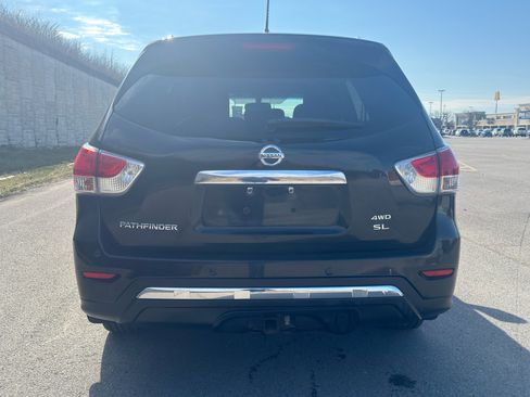 Used 2015 Nissan Pathfinder SL image 4