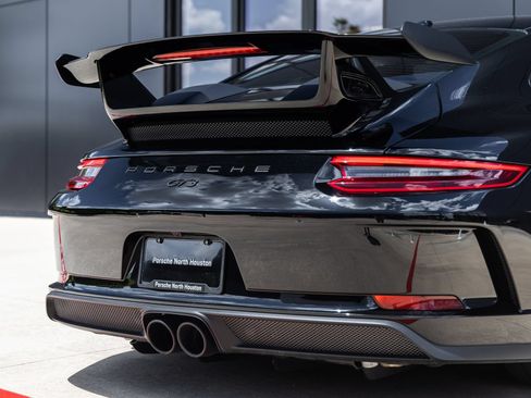 Certified 2018 Porsche 911 GT3 RWD image 18