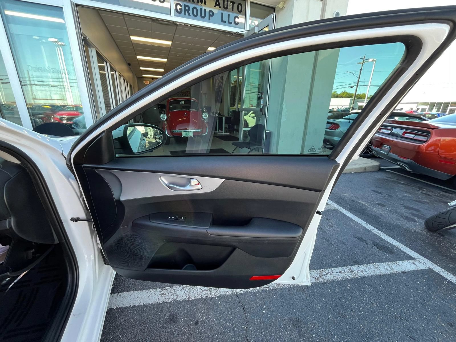 Used 2023 Kia Forte LXS w/ LXS Technology Package FWD image 40