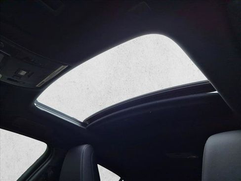 Used 2019 Lexus UX 200 w/ Accessory Package FWD image 16