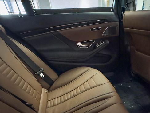 Used 2020 Mercedes-Benz S 560 Sedan image 57