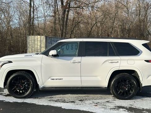 Used 2025 Toyota Sequoia SR5 w/ SR5 Premium Package image 9