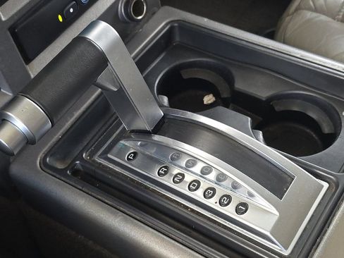 Used 2003 HUMMER H2 w/ Preferred Equipment Group AWD/4WD image 24
