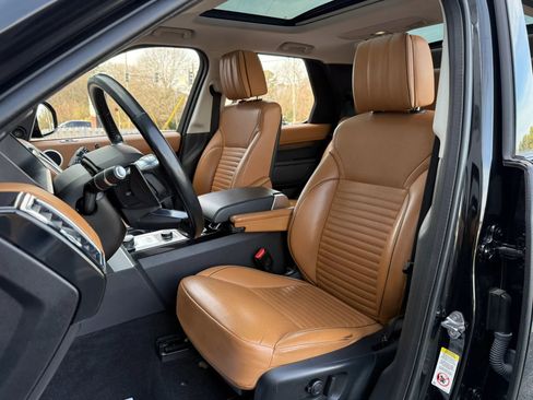 Used 2018 Land Rover Discovery HSE Luxury image 32