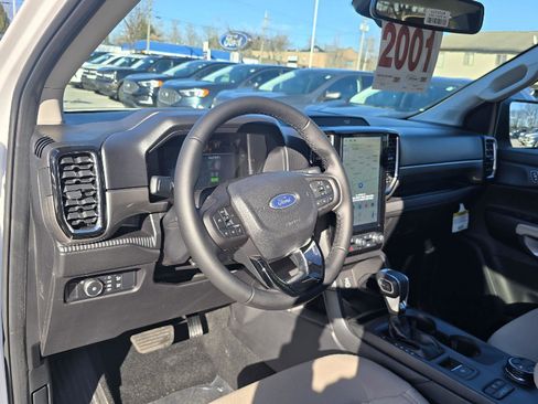 New 2025 Ford Ranger XLT w/ FX4 Off-Road Package AWD/4WD image 13