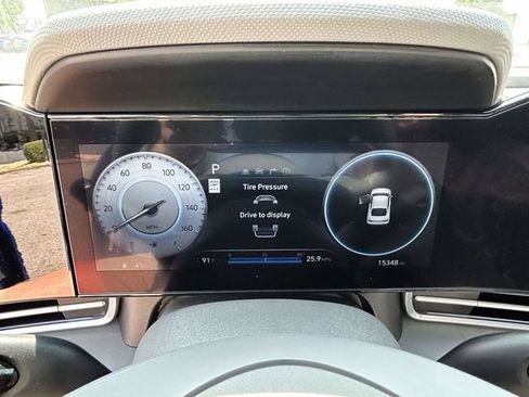 Used 2024 Hyundai Elantra SEL w/ Convenience Package FWD image 22