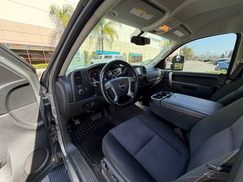 Used 2013 GMC Sierra 2500 SLE w/ SLE Preferred Package AWD/4WD image 21