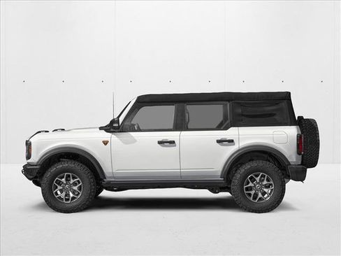 New 2026 Ford Bronco Badlands AWD/4WD image 3
