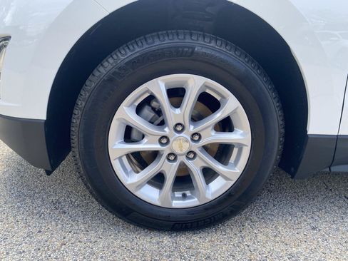Certified 2019 Chevrolet Equinox LT w/ Sun & Navigation Package AWD/4WD image 11