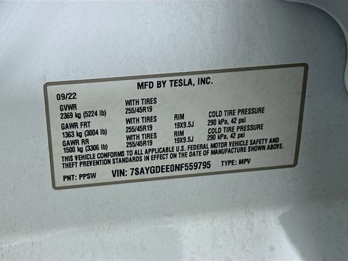 Used 2022 Tesla Model Y Long Range AWD/4WD image 12