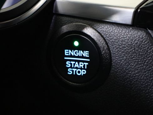 Used 2021 Ford Escape Titanium image 33