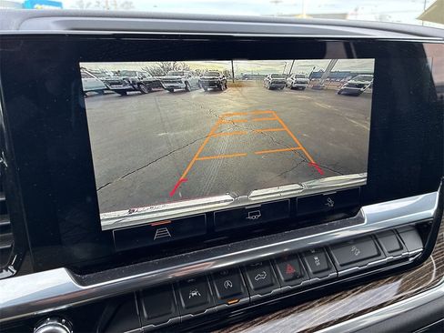 Used 2024 GMC Sierra 1500 SLE image 16